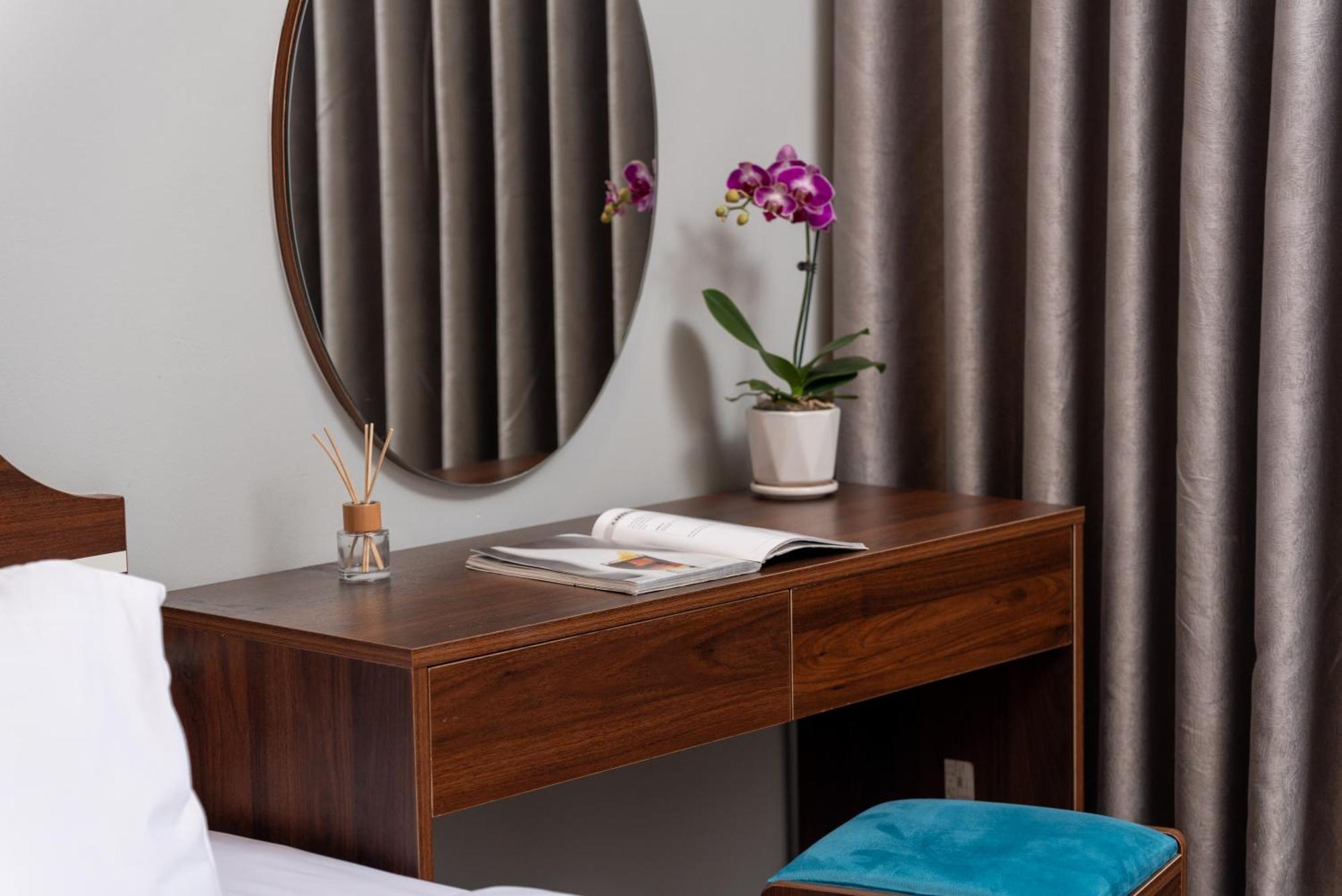 Astoria Hanoi Hotel & Travel Bagian luar foto
