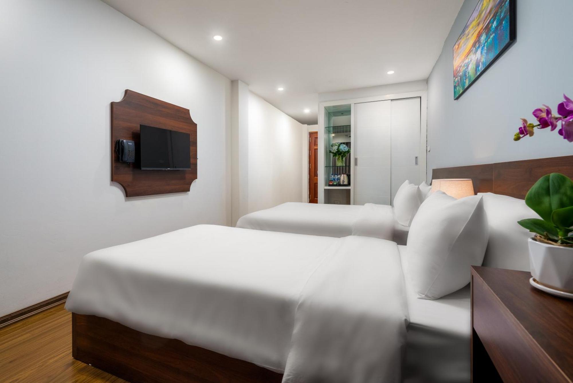 Astoria Hanoi Hotel & Travel Bagian luar foto